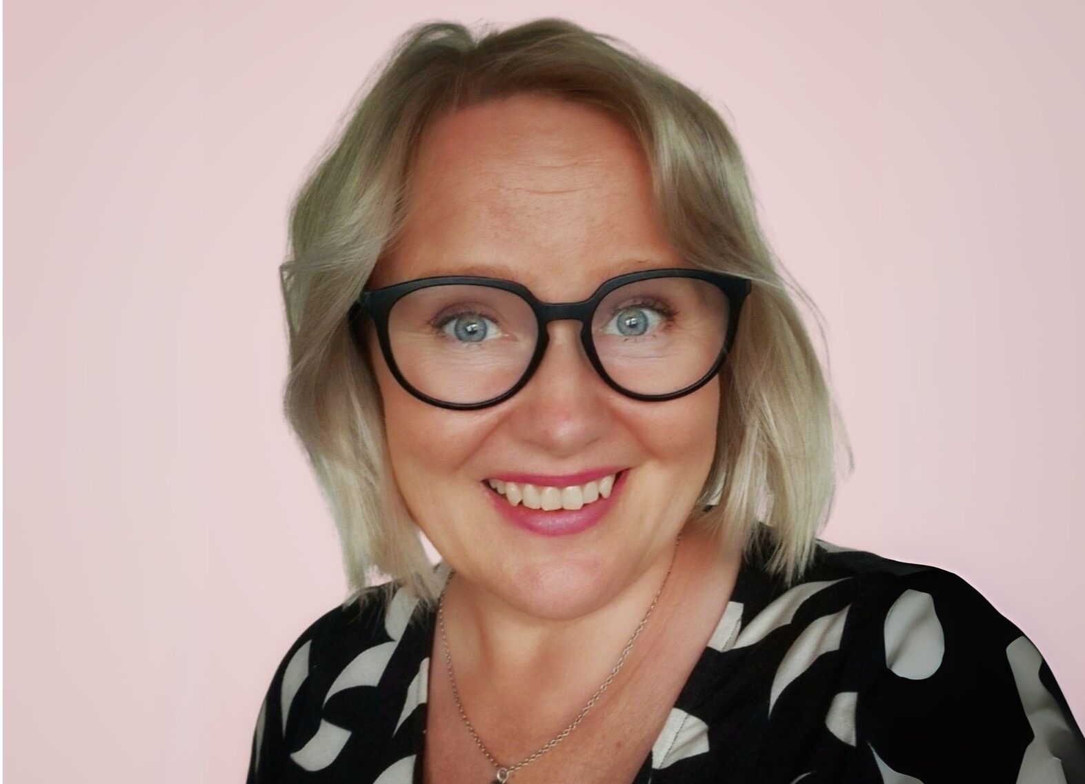 Kuvassa Paula Piirainen