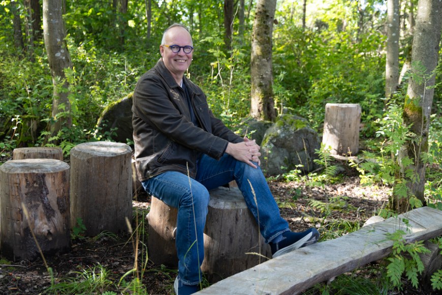 Kuvassa Harri Länsipuro